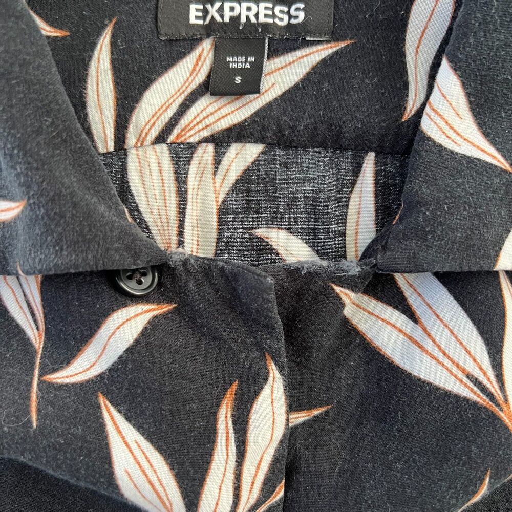 Hawaiian Button Up Short Sleeve Shirt Black Floral Express Men's Small - Picture 5 of 8